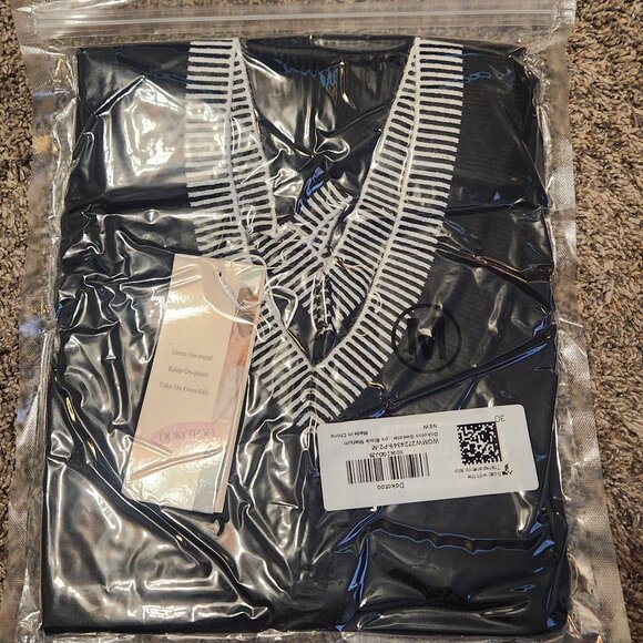 Dokotoo Women’s V-Neck Sleeveless Sweater Vest Medium - Picture 12 of 16